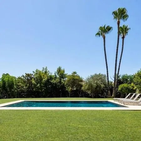 Stunning One-level With Large 6b/6b בית נופש