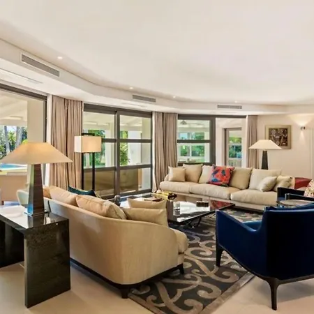 Stunning One-level With Large 6b/6b מארבלה